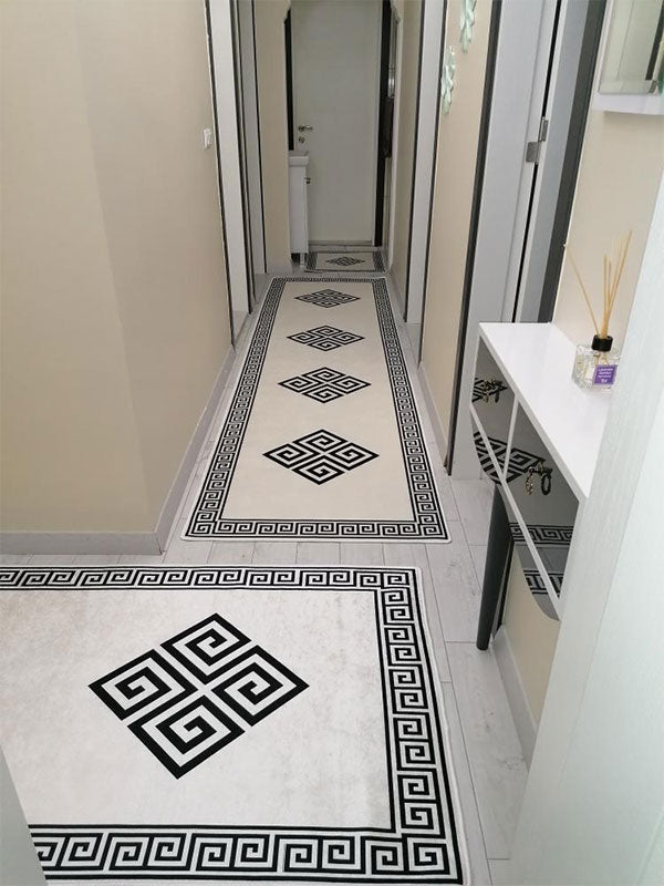 Trend Model 013 Hover Image